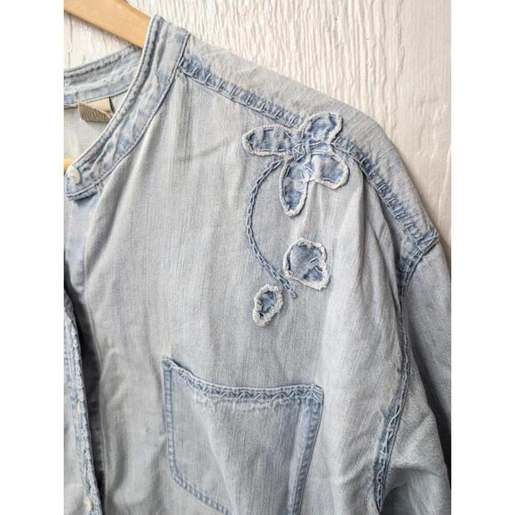 J Jill 100% Cotton Denim Embroidered Chambray Top Shirt Women's Size Large - Picture 3 of 5